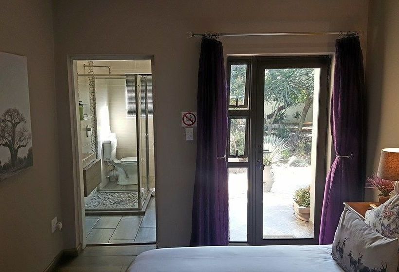 Pension Aerotropolis Guest Lodge 17