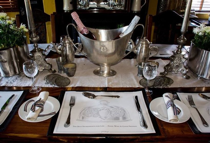 Pension A Bed Above 9