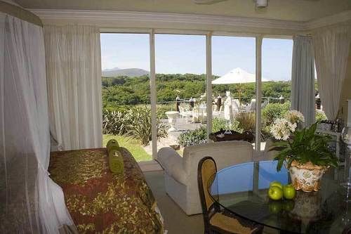 Kennedy's Beach Villa 10