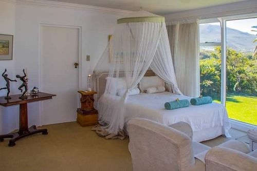 Kennedy's Beach Villa 5