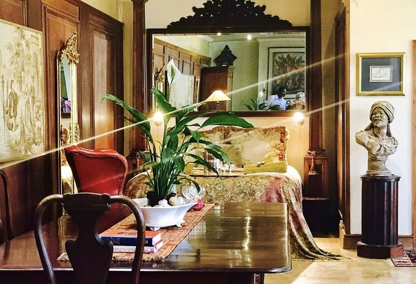 Kennedy's Beach Villa 6