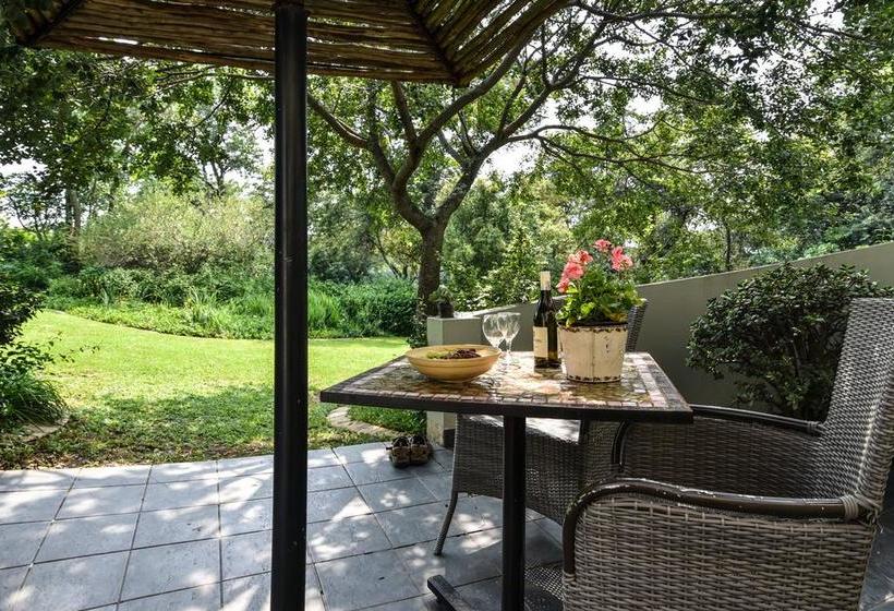 Bed and Breakfast Random Harvest Country Cottages 11