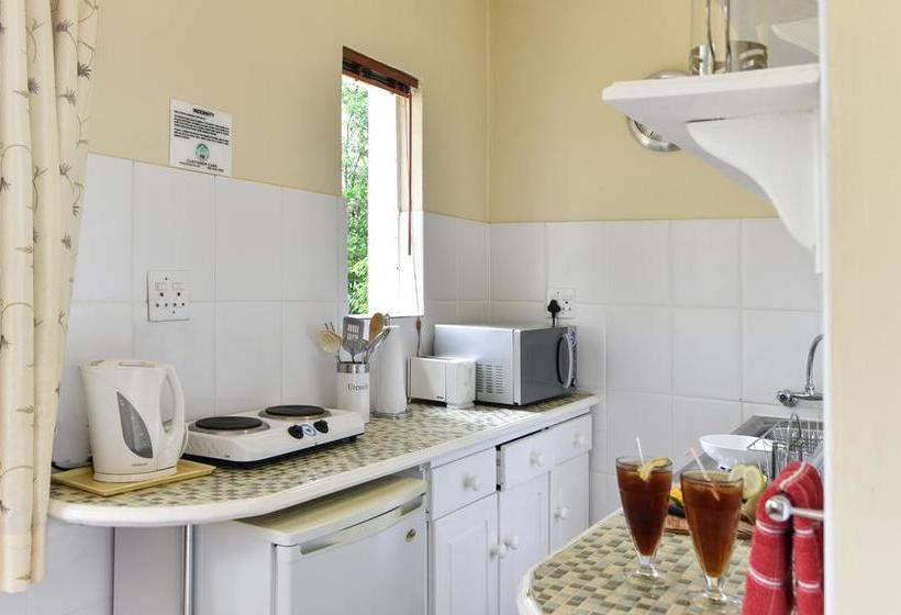 Bed and Breakfast Random Harvest Country Cottages 18