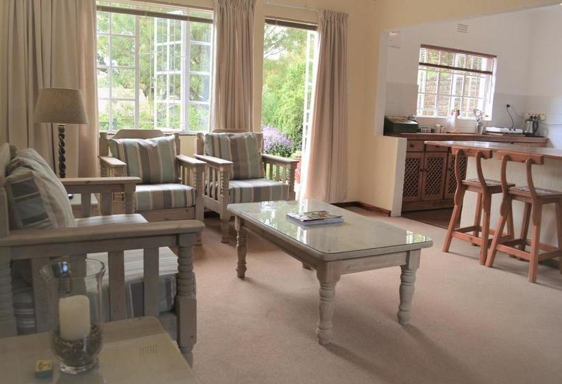 Bed and Breakfast Random Harvest Country Cottages 2