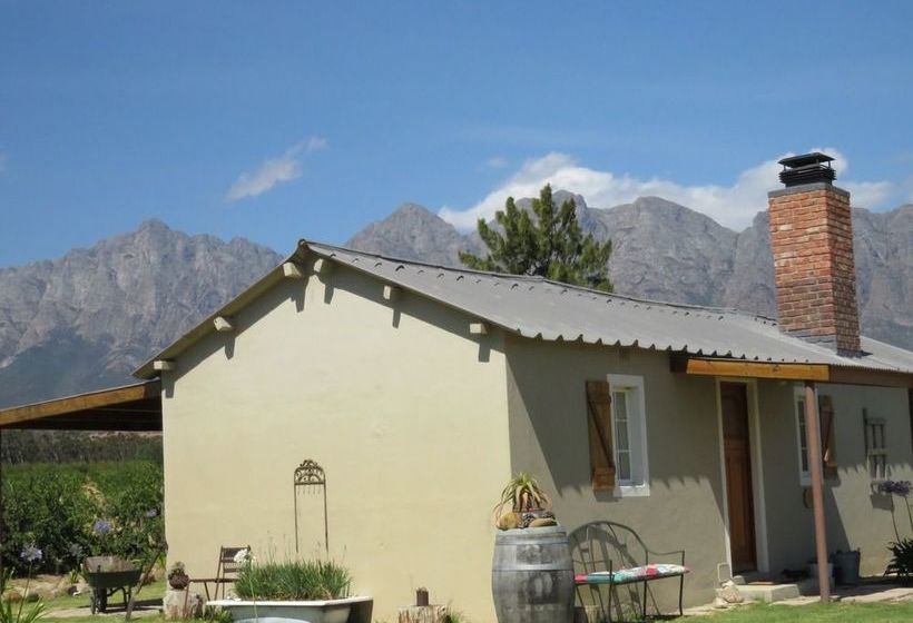 Seven Oaks Vineyard Cottages 1