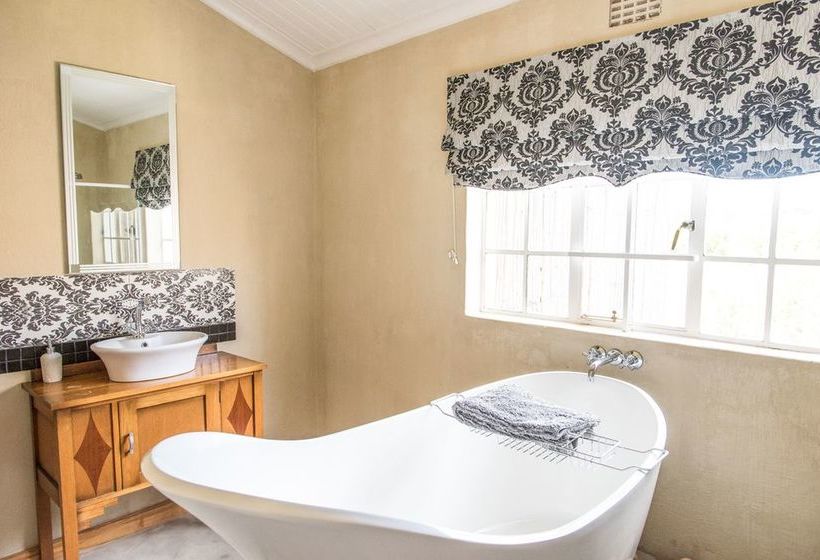 Seven Oaks Vineyard Cottages 15