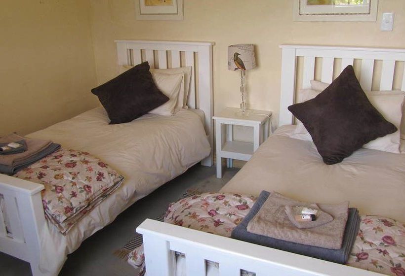 Seven Oaks Vineyard Cottages 2