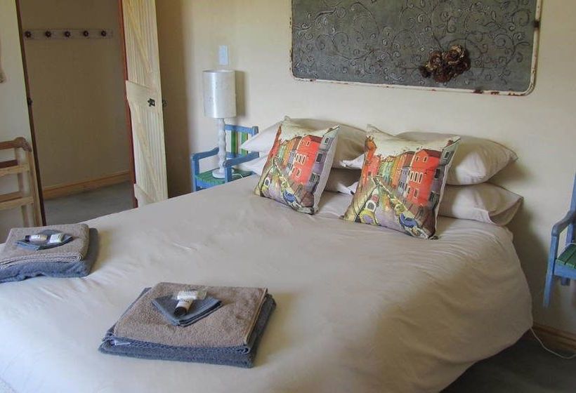 Seven Oaks Vineyard Cottages 5