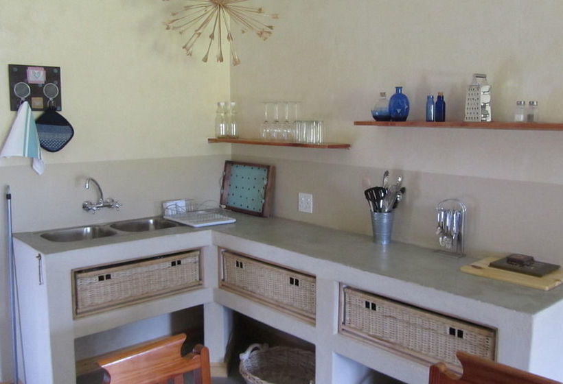 Seven Oaks Vineyard Cottages 8