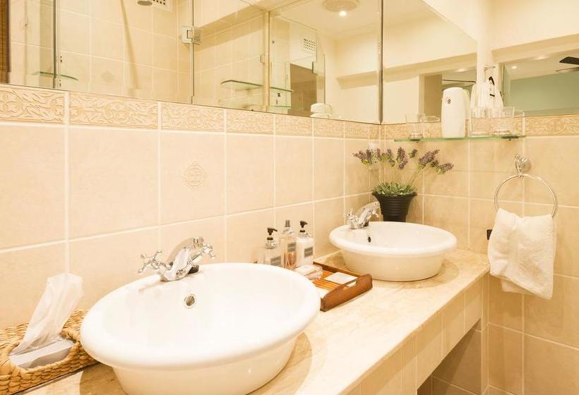 Pension Five Burnham