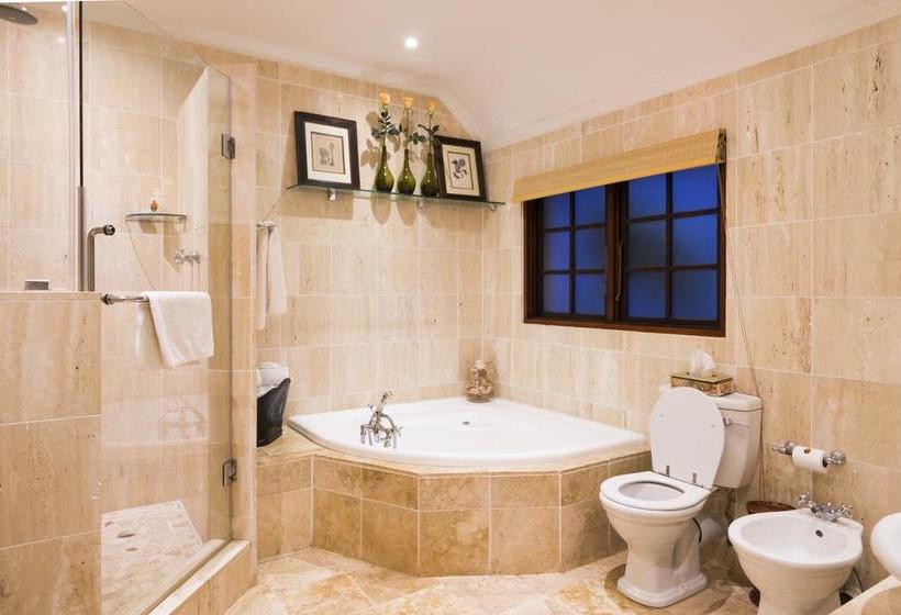 Pension Five Burnham 11