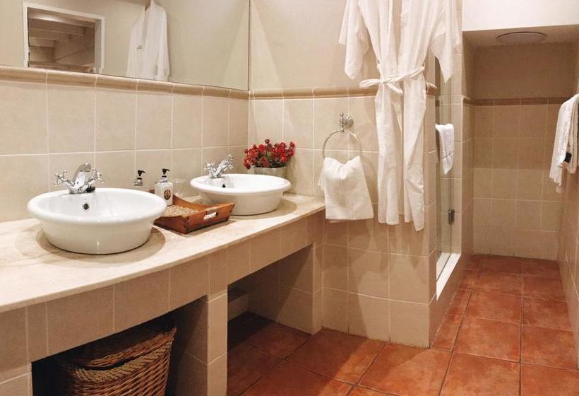 Pension Five Burnham 15