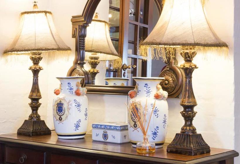 Pension Five Burnham 17