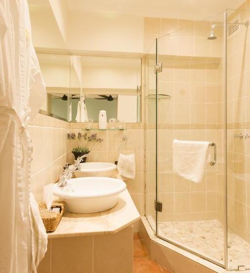 Pension Five Burnham 8