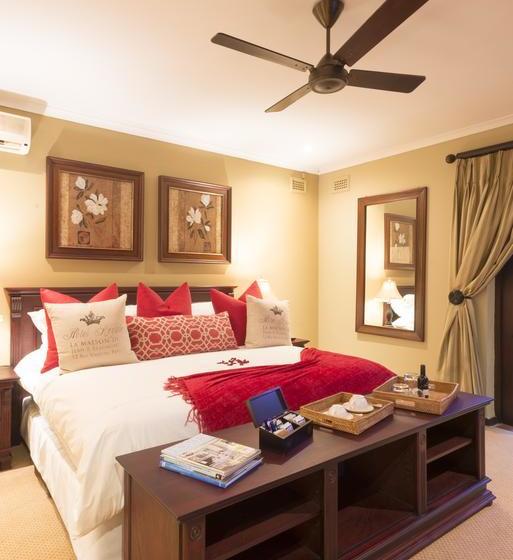 Pension Five Burnham 9