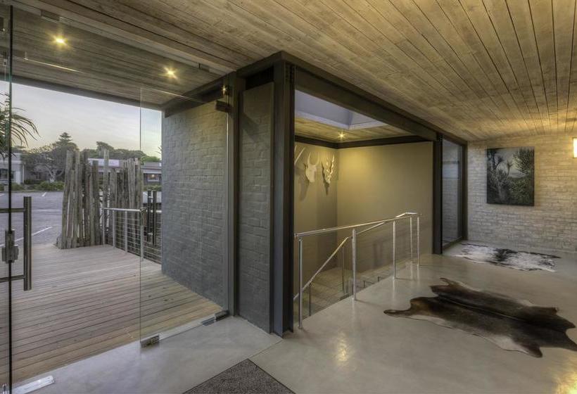 The House Quarters 2