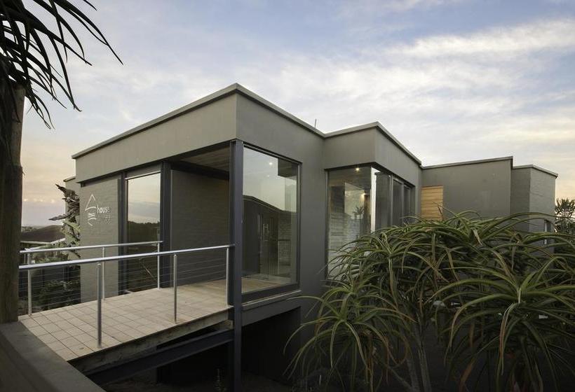 The House Quarters 3