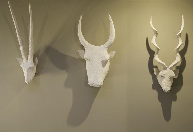 The House Quarters 5