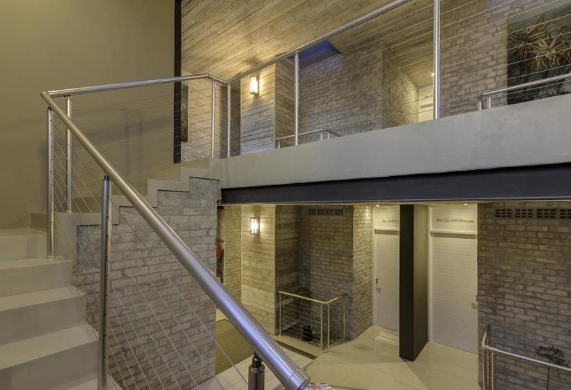 The House Quarters 6