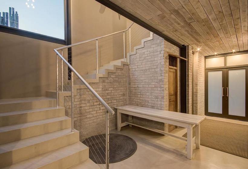 The House Quarters 7