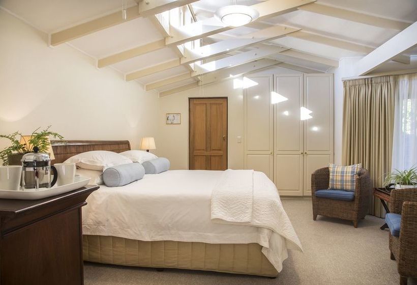 Hotel The Fernery Lodge & Chalets 12