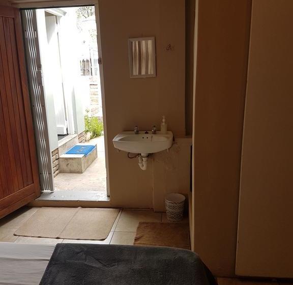 Hostel Oasis Shanti Backpackers 11