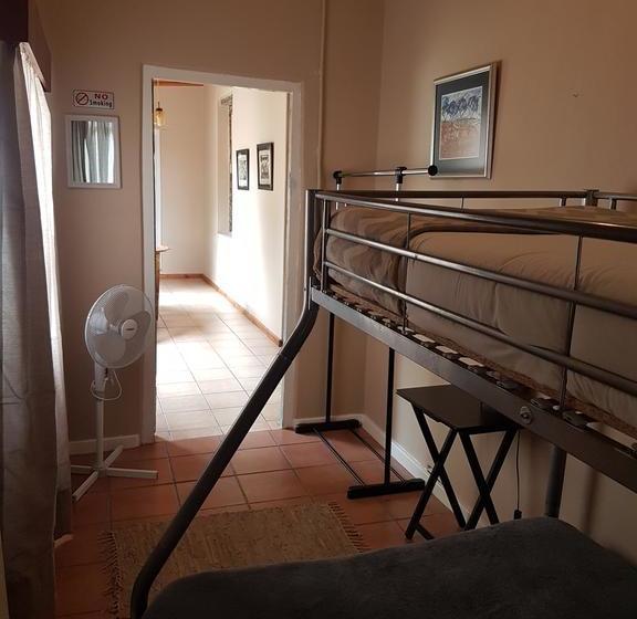 Hostel Oasis Shanti Backpackers 2