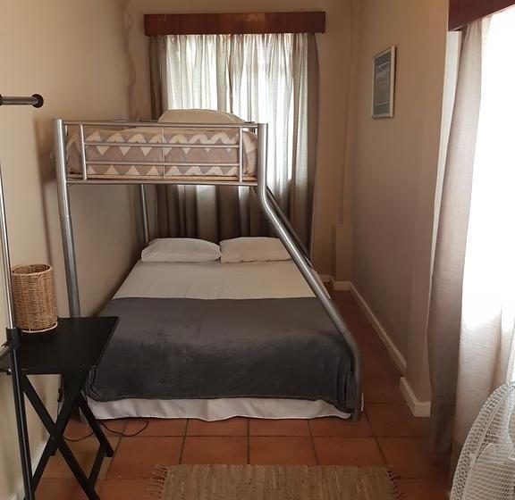 Hostel Oasis Shanti Backpackers 3