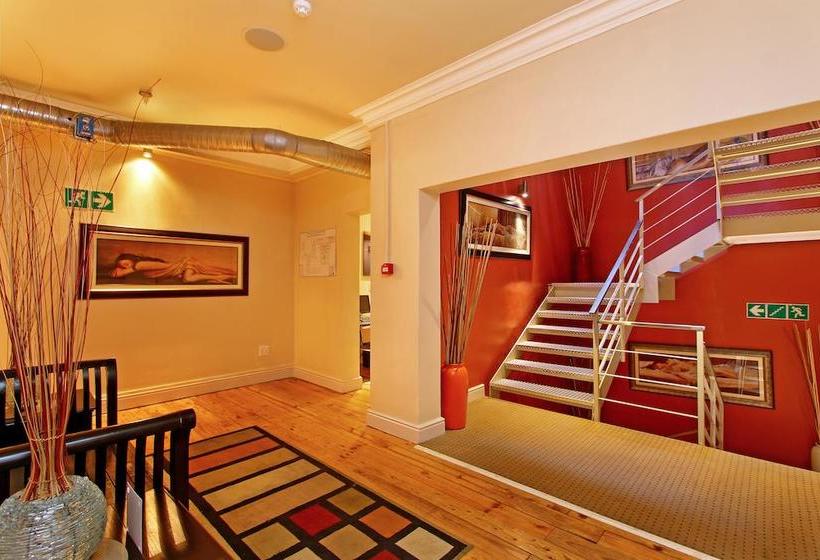 Hostel Forty8 Backpackers 12