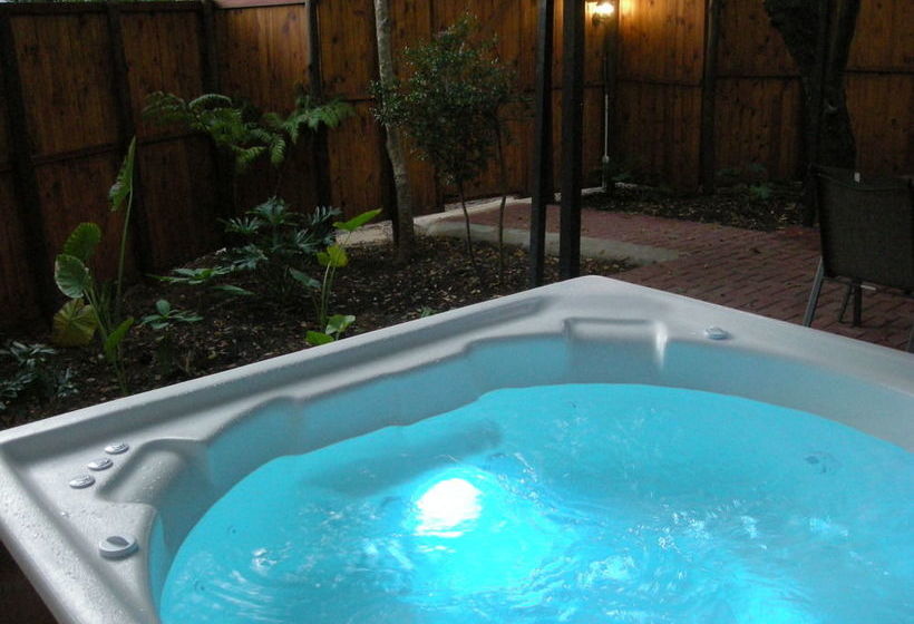 Pension Silverstone Guest House 16