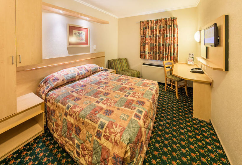 Hotel Road Lodge Mbombela 9