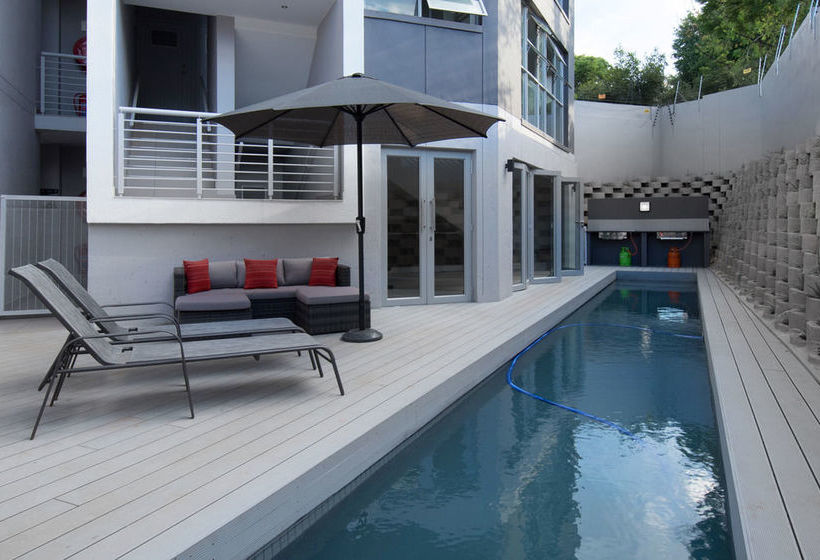 Insignia Luxury Apartments 11