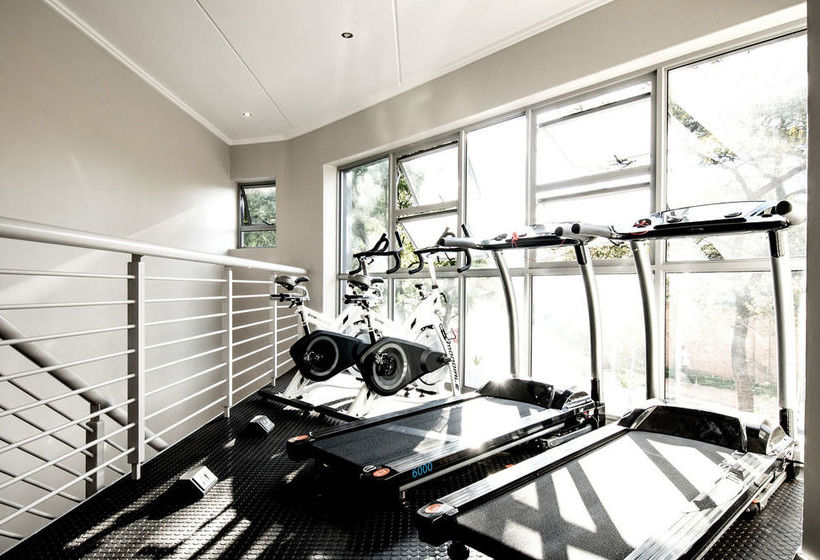 Insignia Luxury Apartments 13