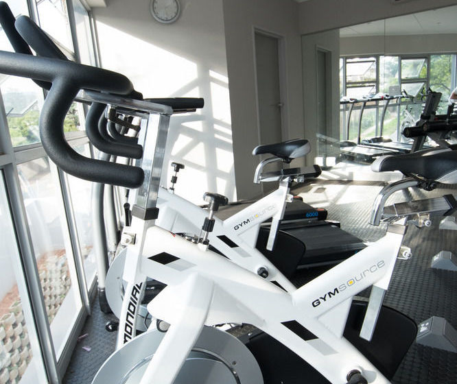 Insignia Luxury Apartments 15