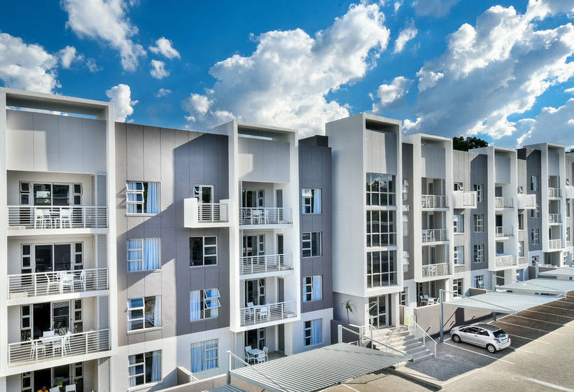 Insignia Luxury Apartments 17