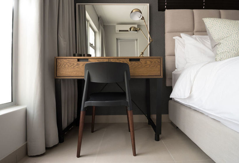 Insignia Luxury Apartments 8