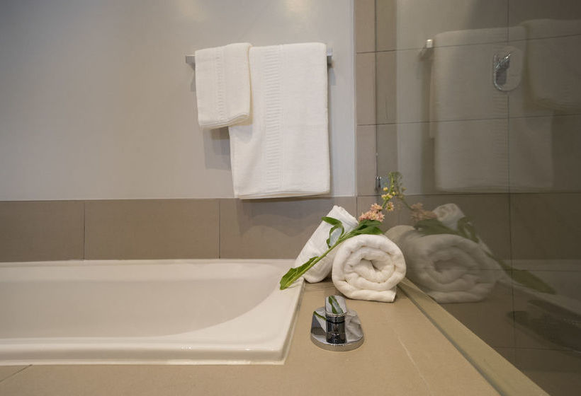 Insignia Luxury Apartments 9