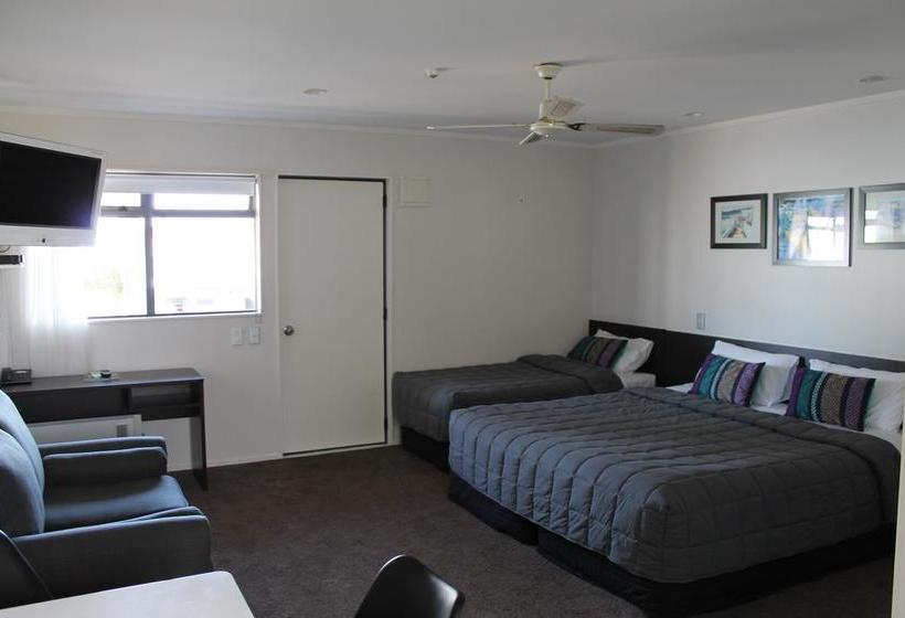 Motel Aquarius Motor Inn 6