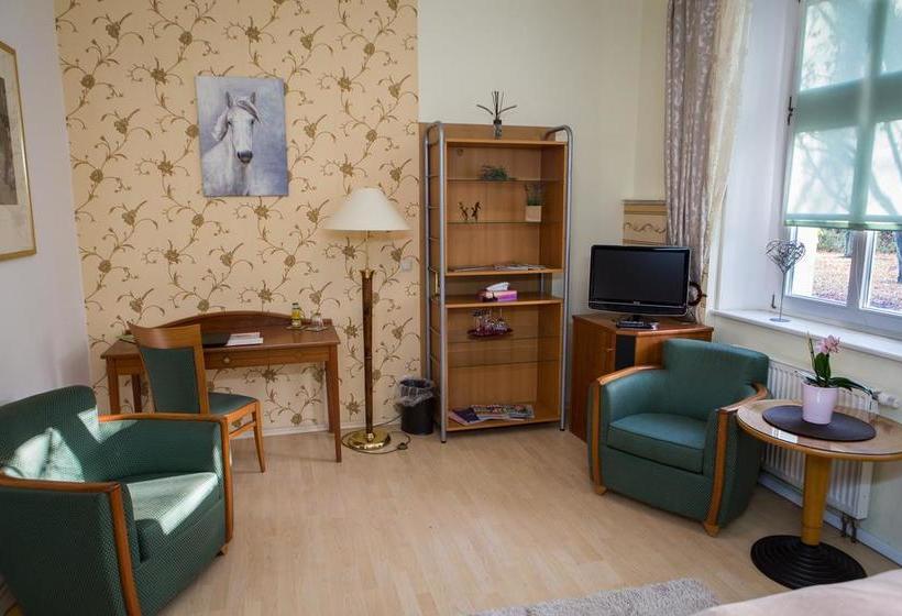 Bed & Breakfast Internat Schloss Spiegelberg 10