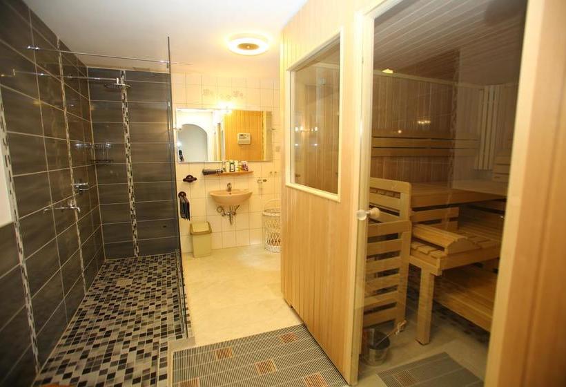 Hotel Pension Weinberg Mit Landhaus Nizza 8