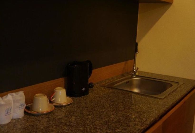 Baan Saikao Plaza Hotel & Service Apartment 12