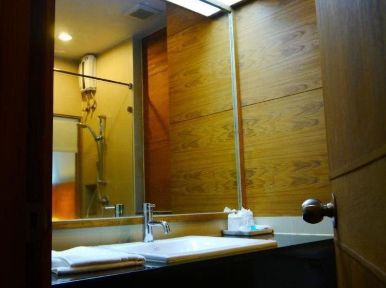 Baan Saikao Plaza Hotel & Service Apartment 13