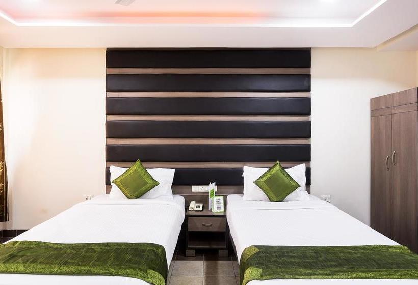 Hotel Treebo Fort Club 10