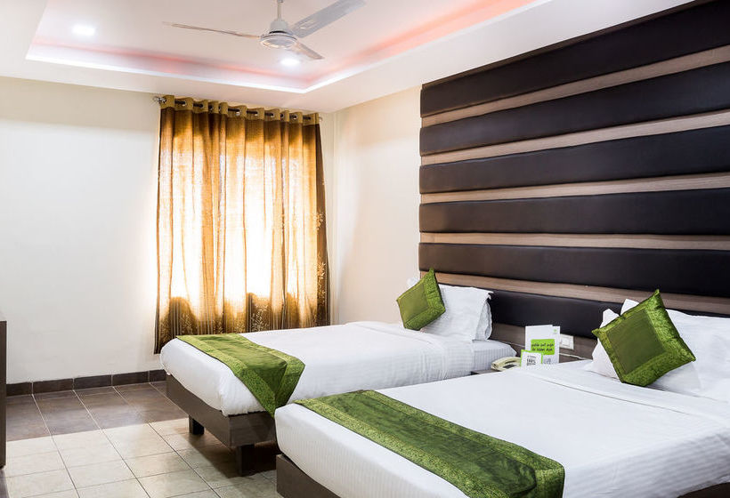 Hotel Treebo Fort Club 17