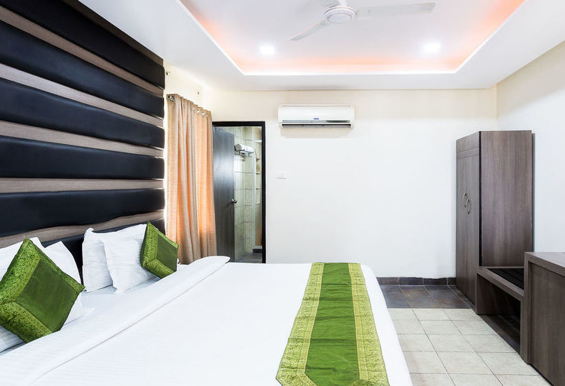 Hotel Treebo Fort Club 18