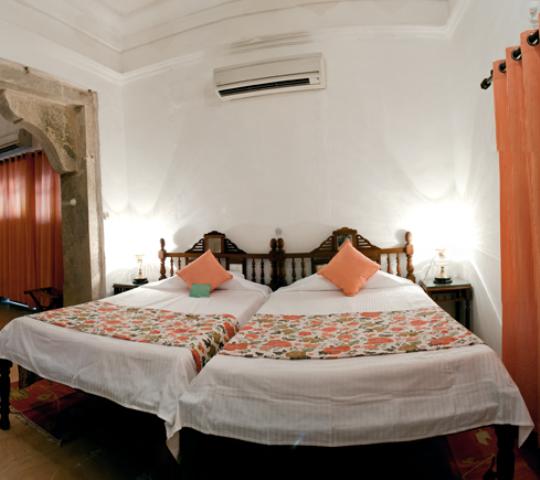 Hotel Deo Bagh 5
