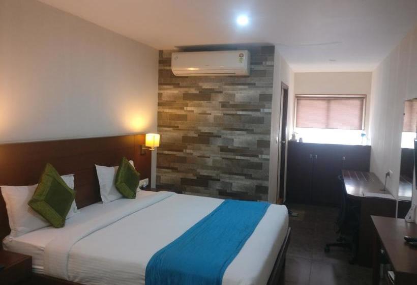 Hotel Treebo Casa Vadodara