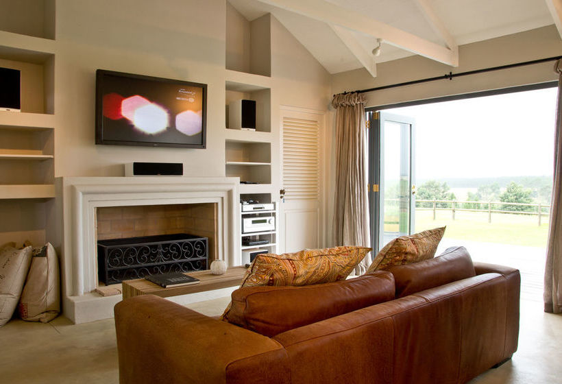 Rare Earth Country House 15