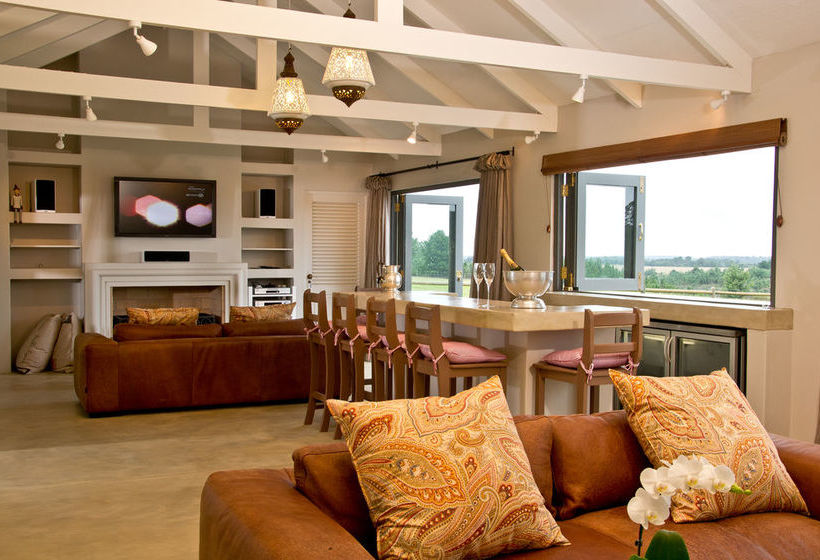 Rare Earth Country House 17