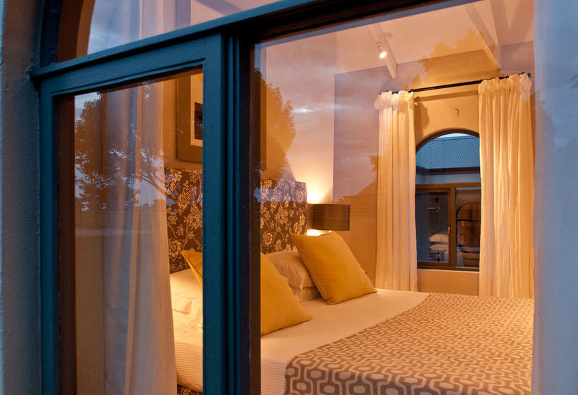 Rare Earth Country House 3